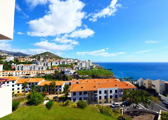 Sol & Mar * Camara de Lobos